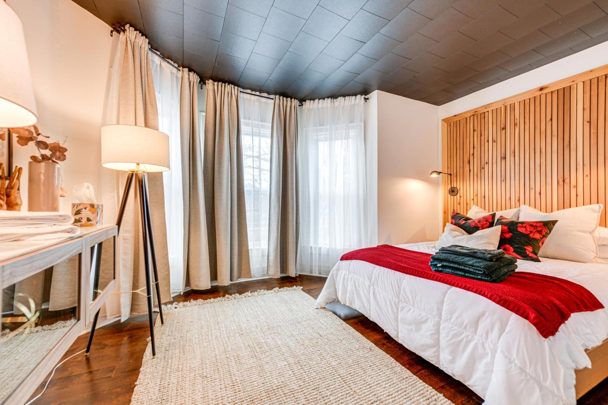 Historic Row House Near Delaware Park Holiday home