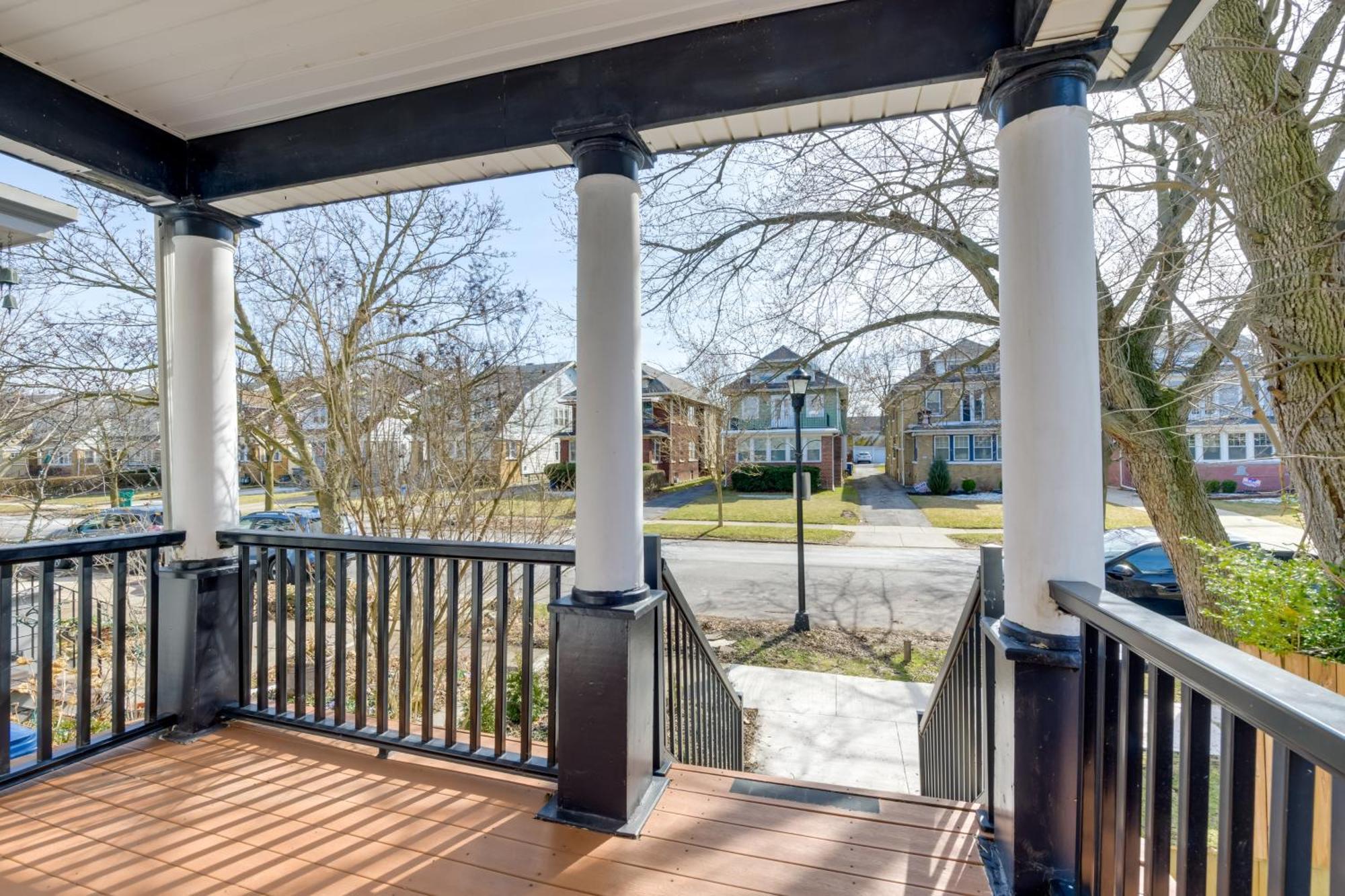 Historic Row House Near Delaware Park Holiday home